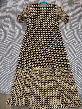 Who what wear Geometric Print Black and Tan Midi Dress Sz M